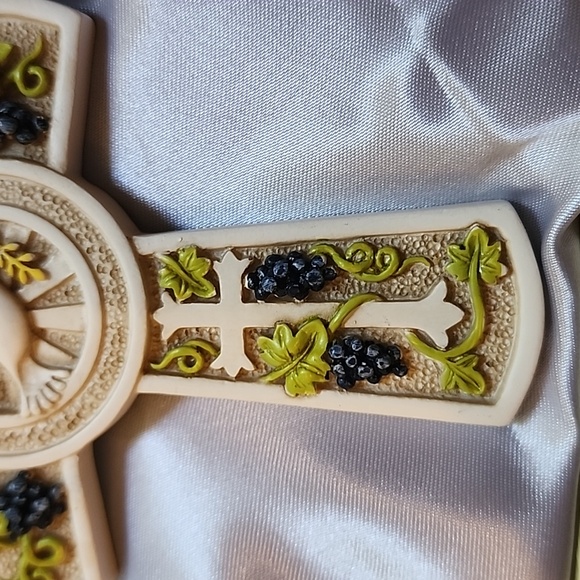 Holy Natures Harvest Themed Cross, Tree Christmas Ornament - - Picture 7 of 7